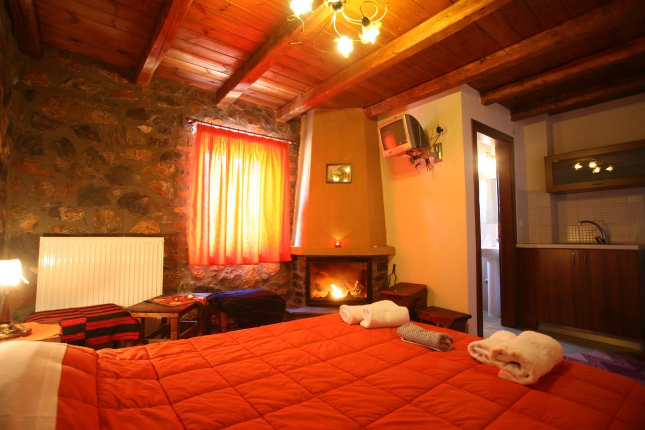 פלאיוס אגיוס אתנאסיוס Eleni'S Guesthouse מראה חיצוני תמונה