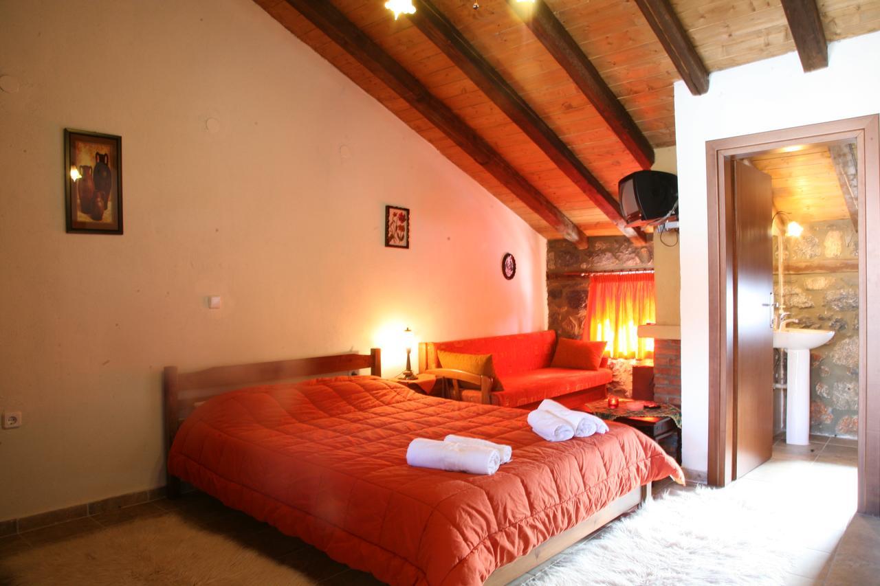 פלאיוס אגיוס אתנאסיוס Eleni'S Guesthouse מראה חיצוני תמונה